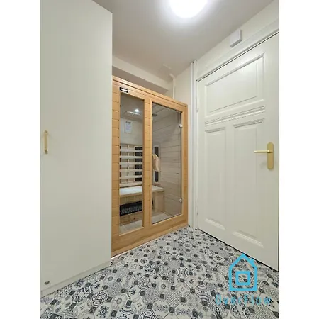 Seredino Blue Apartment- Modern Comfort In A Quiet Location, 5 Minutes To Old Town & Seaside Apartament