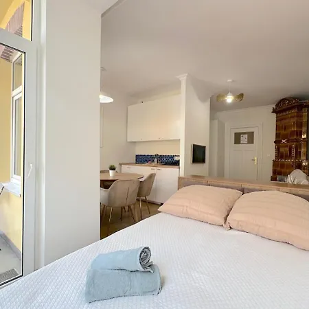 Seredino Blue Apartment- Modern Comfort In A Quiet Location, 5 Minutes To Old Town & Seaside Gdańsk