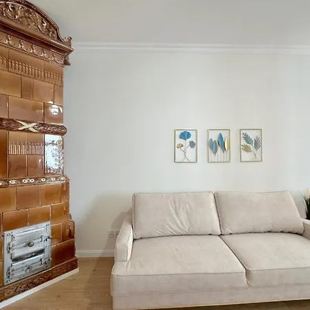 Seredino Blue Apartment- Modern Comfort In A Quiet Location, 5 Minutes To Old Town & Seaside Gdansk