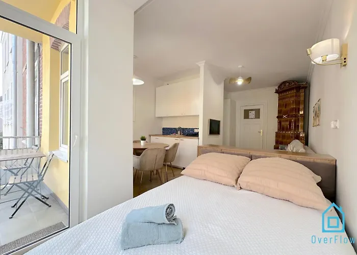 Seredino Blue Apartment- Modern Comfort In A Quiet Location, 5 Minutes To Old Town & Seaside Gdańsk